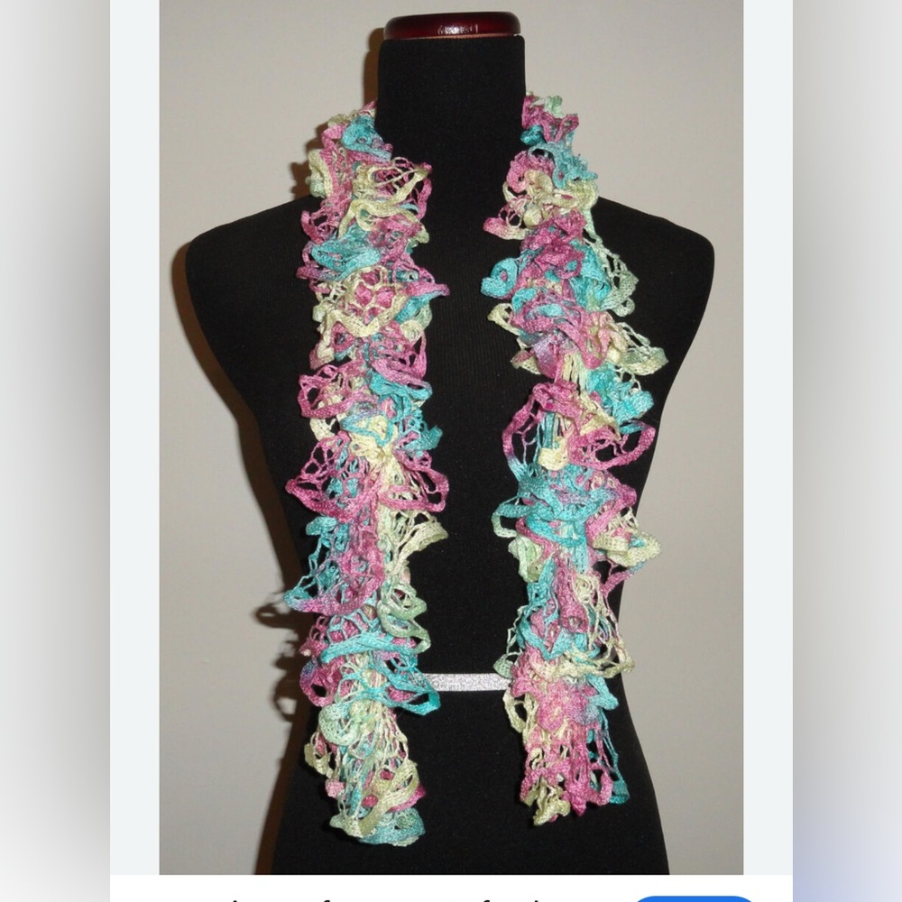 VINTAGE Y2K handmade crochet knitted pastel tie dye lace scarf